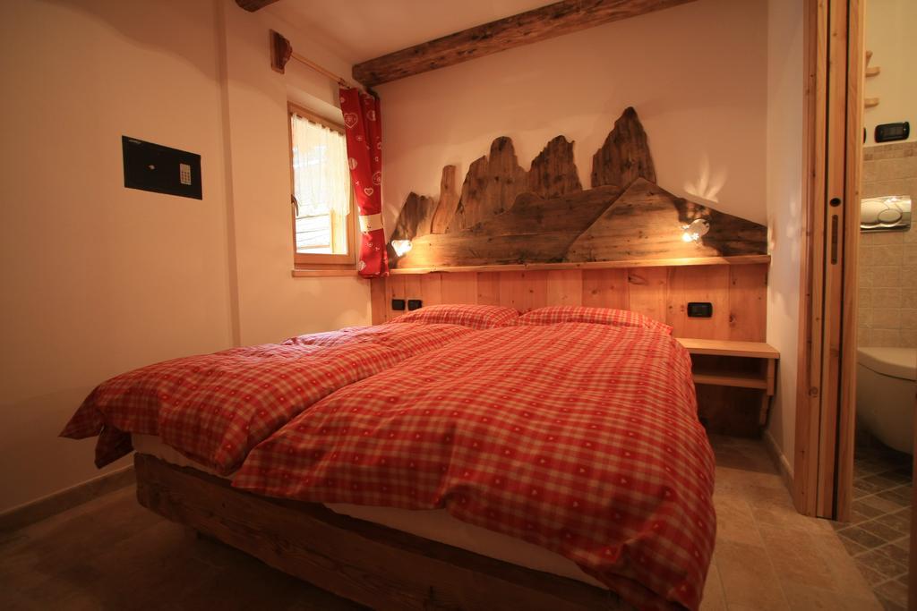 Chalet Pian Campitello di Fassa Zimmer foto